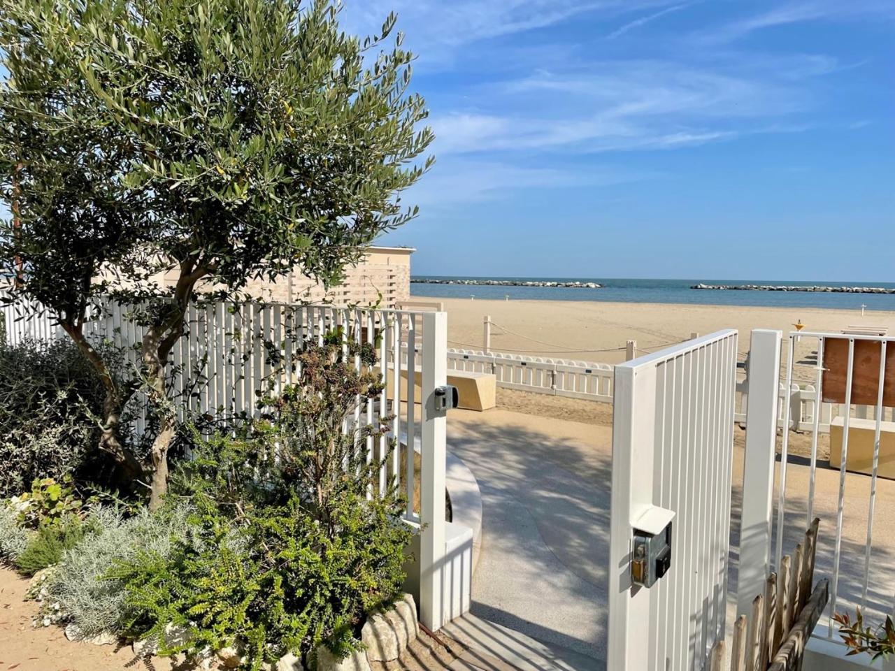 Villa Le Agavi Luxory Beach Surfhouse Белариа-Игеа Марина Екстериор снимка
