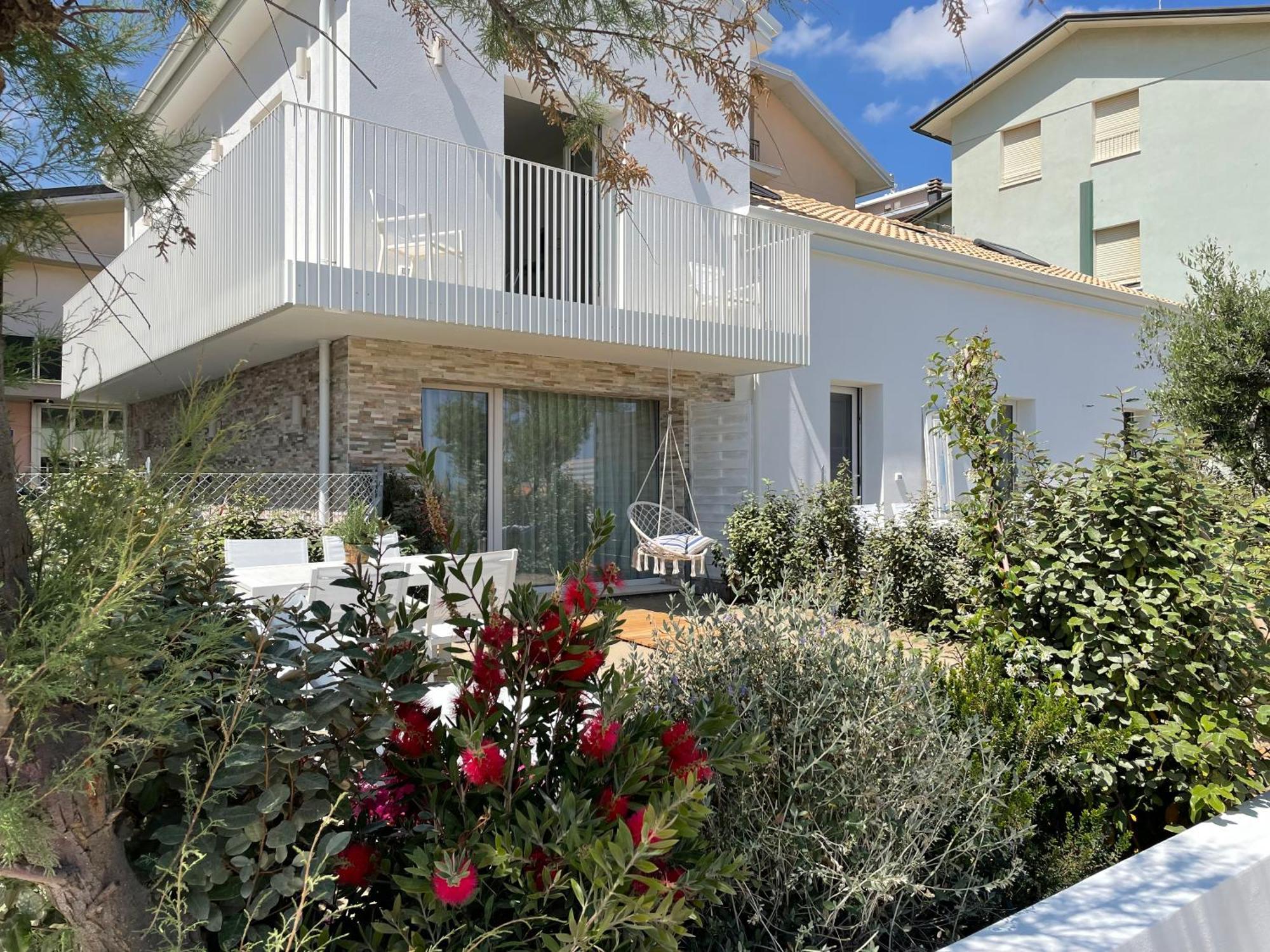 Villa Le Agavi Luxory Beach Surfhouse Белариа-Игеа Марина Екстериор снимка