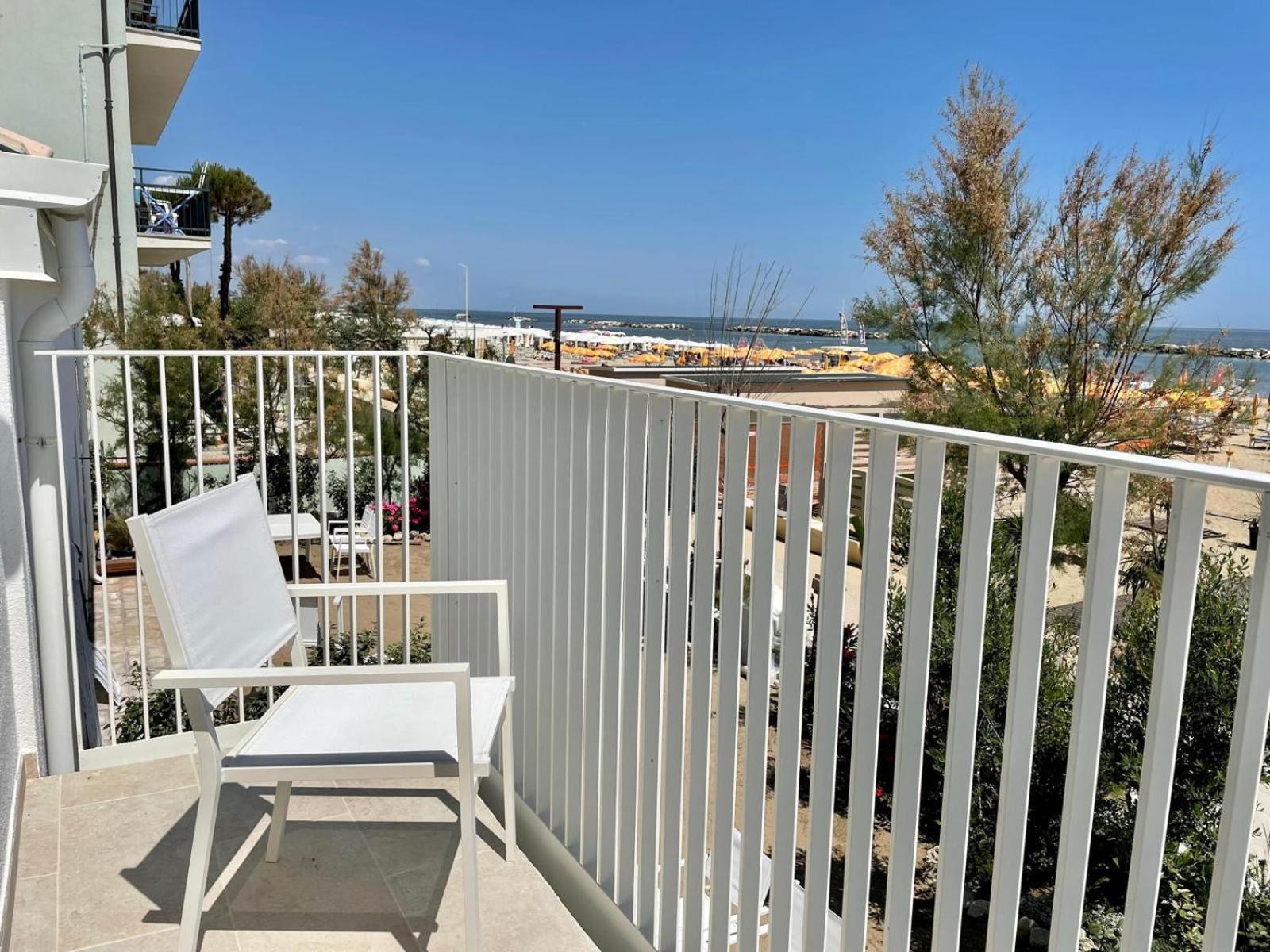 Villa Le Agavi Luxory Beach Surfhouse Белариа-Игеа Марина Екстериор снимка